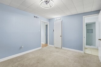 7819 Bayside Dr in Beach City, TX - Building Photo - Building Photo