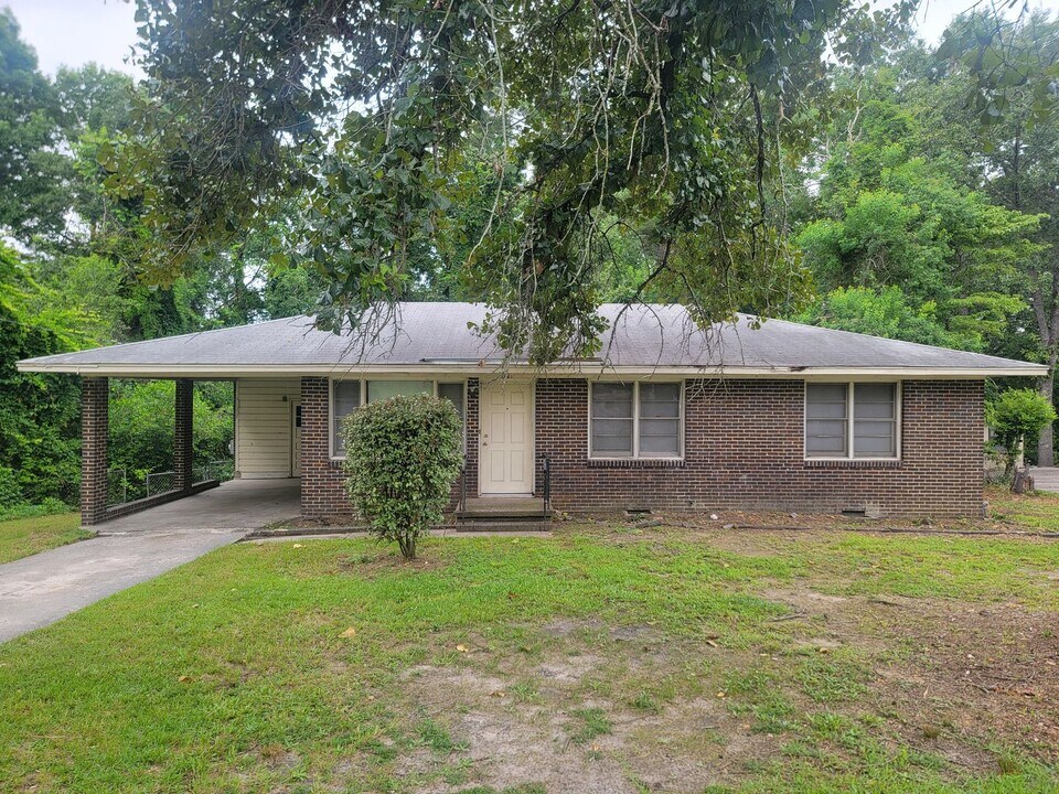 2441 Dickey Rd in Augusta, GA - Building Photo