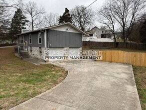 11105 Lake Hills Dr in Knoxville, TN - Building Photo - Building Photo