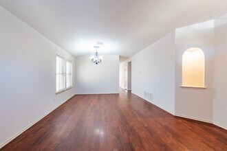 10520 S Canoa Hills Trail in Austin, TX - Building Photo - Building Photo