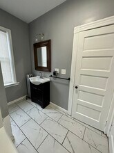 292 Douglas Ave, Unit 1st Floor in Providence, RI - Building Photo - Building Photo