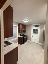 5545 N Luna Ave, Unit 1 in Chicago, IL - Foto de edificio - Building Photo