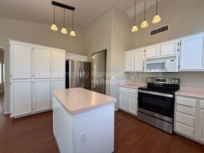 1007 W Cooley Dr in Gilbert, AZ - Building Photo - Building Photo