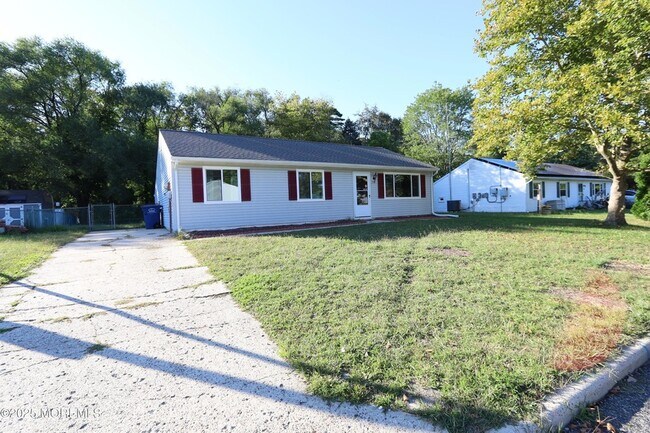 207 Coville Dr, Unit B-6 in Pemberton Township, NJ - Building Photo - Building Photo
