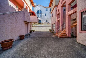 2578 Virginia St in Berkeley, CA - Building Photo - Building Photo