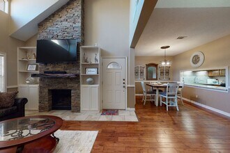 Adorable 3 Bed Townhome Pre-Leasing July 2026! in Bryan, TX - Building Photo - Building Photo