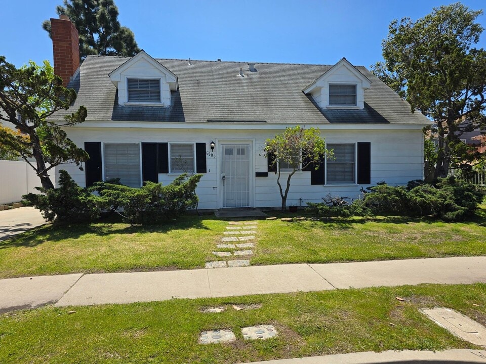 6805 Beloit Ave in San Diego, CA - Building Photo