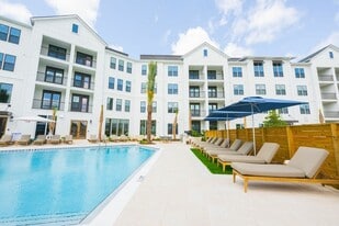 Olea eTown in Jacksonville, FL - Building Photo