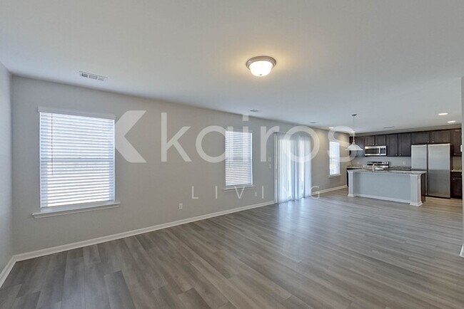 102 Colonial Wy in Springfield, GA - Foto de edificio - Building Photo