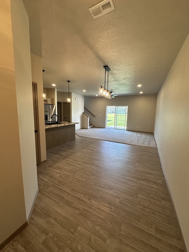 1225 N Marion Rd in Sioux Falls, SD - Building Photo - Building Photo