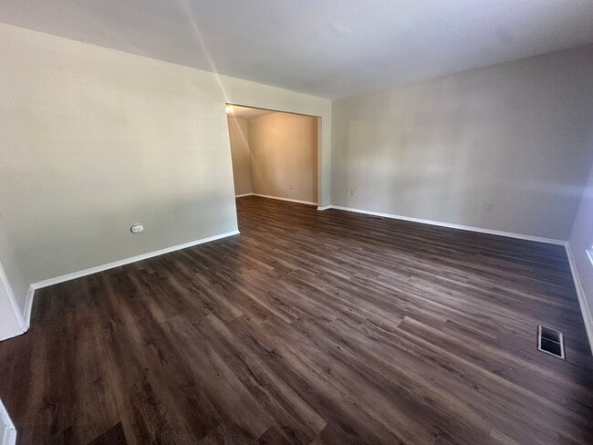 705 Buena Vista Dr in Fayetteville, NC - Building Photo - Building Photo