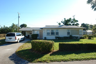 Childrens Home Society Transition Homes in Lake Worth, FL - Building Photo - Building Photo