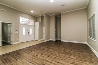 1260 Shorecrest Cir in Clermont, FL - Foto de edificio - Building Photo