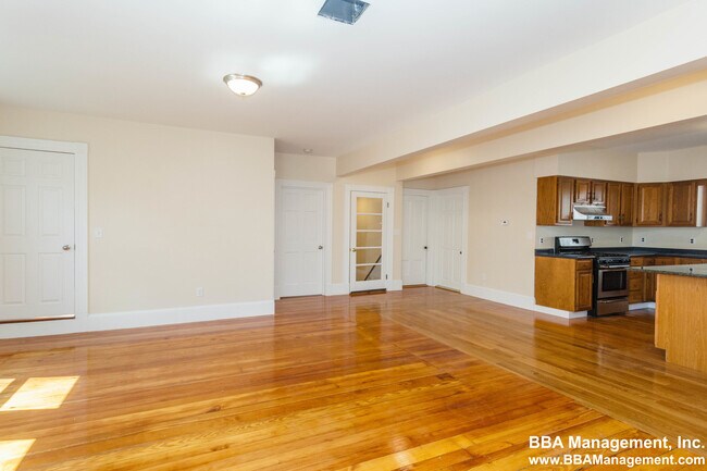 39 Falkland St, Unit U in Boston, MA - Building Photo - Building Photo