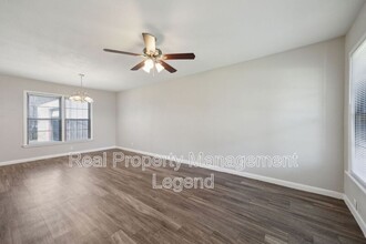 5032 Marks Pl in Fort Worth, TX - Building Photo - Building Photo