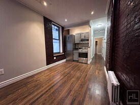East 13th Street, Unit 02D in New York, NY - Building Photo