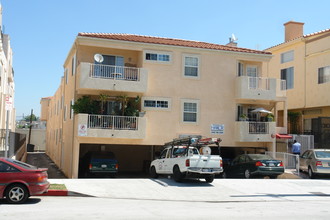 Dickens Courtyard  Three in Van Nuys, CA - Building Photo - Building Photo