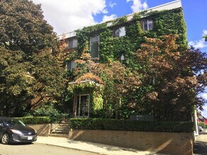 48 Belmont St, Unit 2 in Somerville, MA - Building Photo - Building Photo