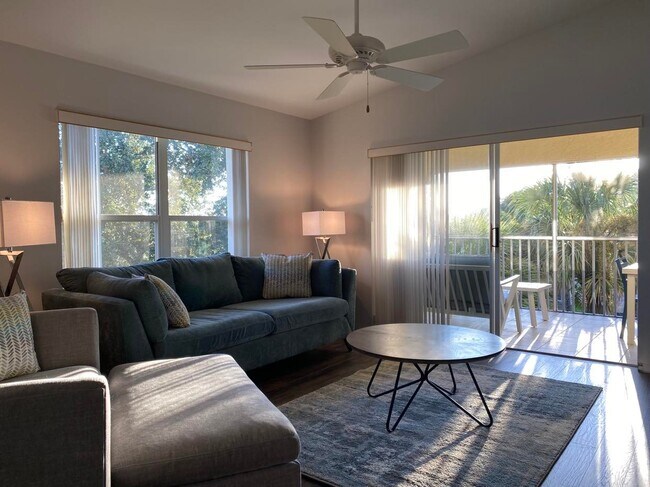 9250 Highland Woods Blvd in Bonita Springs, FL - Building Photo - Building Photo