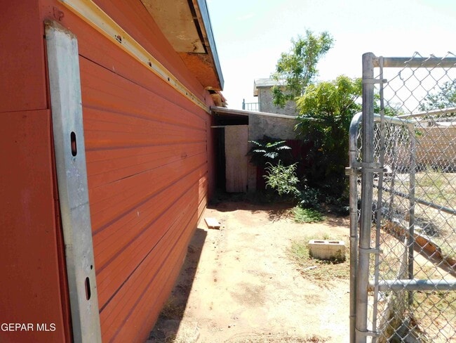 14936 Karen Kay Dr in El Paso, TX - Building Photo - Building Photo