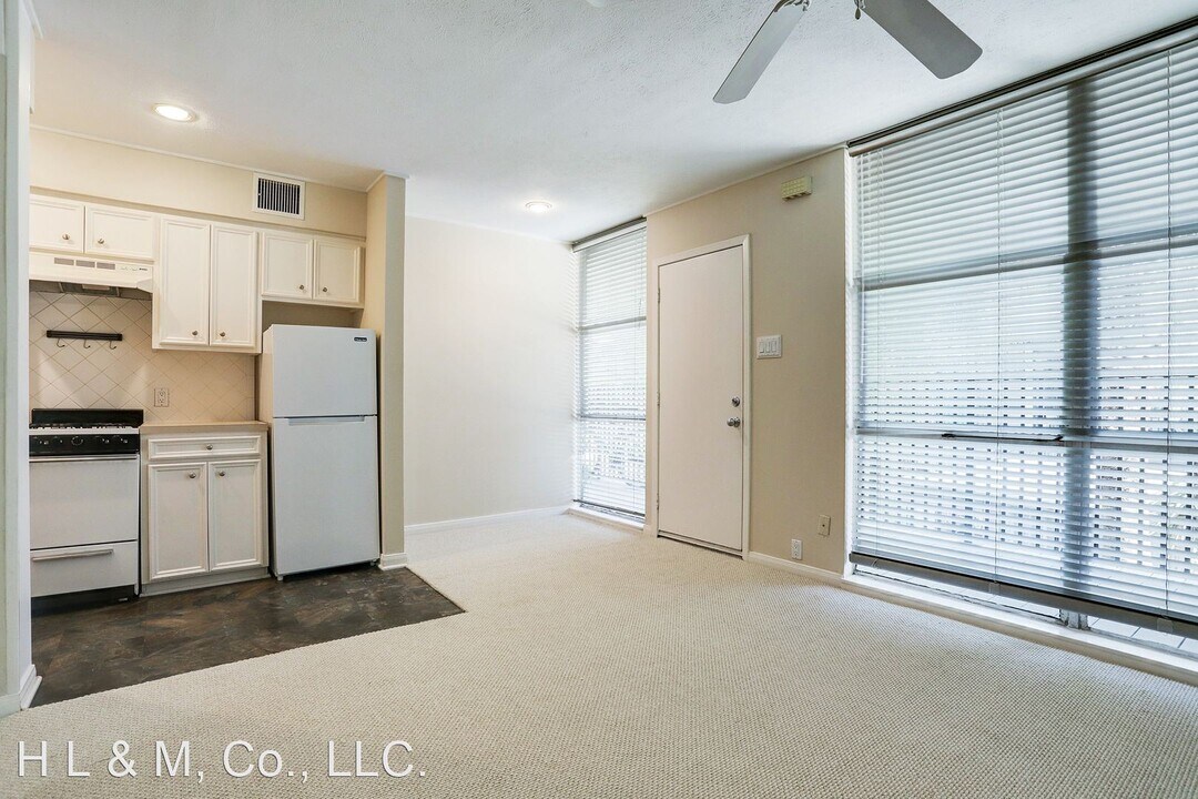 1901 Whitney St in Houston, TX - Building Photo