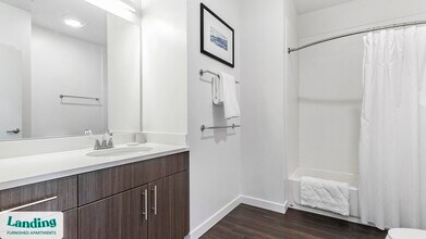 5280 Caroline St in Houston, TX - Building Photo - Building Photo