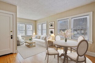 240 N Irving Ave in Minneapolis, MN - Building Photo