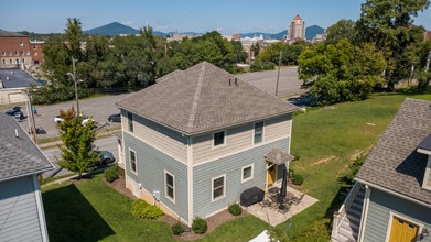 426 Marshall Ave SW in Roanoke, VA - Foto de edificio - Building Photo