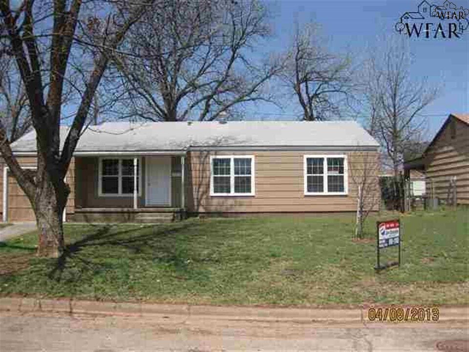 2610 Wooddale Ave in Wichita Falls, TX - Building Photo