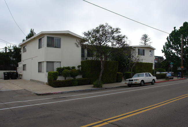 1210 W Lewis St in San Diego, CA - Foto de edificio - Building Photo