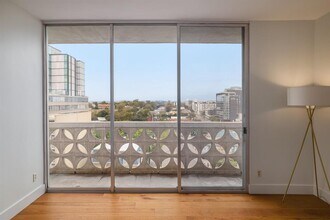 1801 Lavaca St in Austin, TX - Building Photo - Building Photo