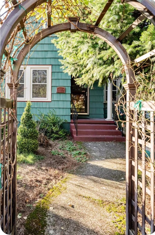 property at 4325 NE 42nd Ave