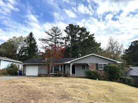 1227 Biltmore Dr NE in Atlanta, GA - Building Photo