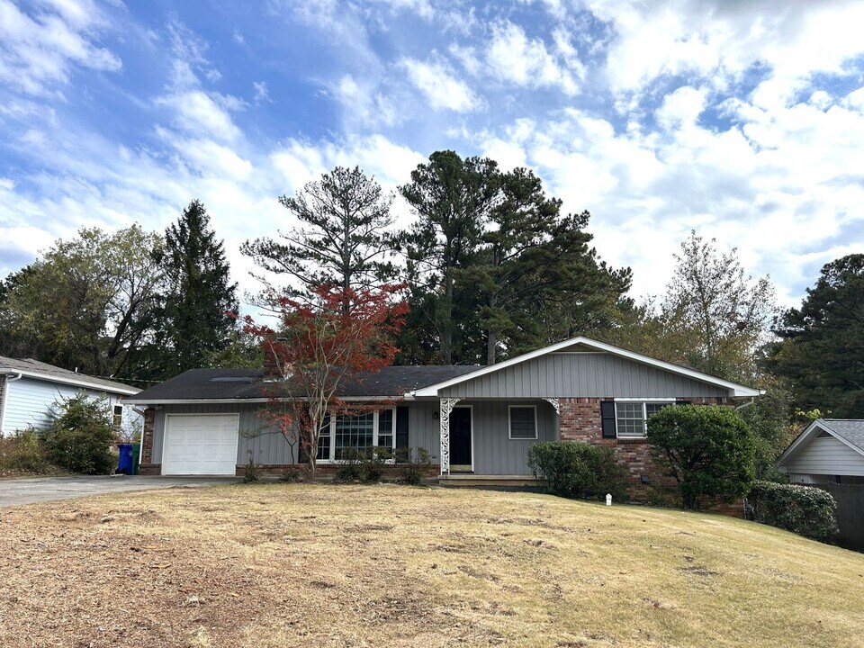 1227 Biltmore Dr NE in Atlanta, GA - Building Photo