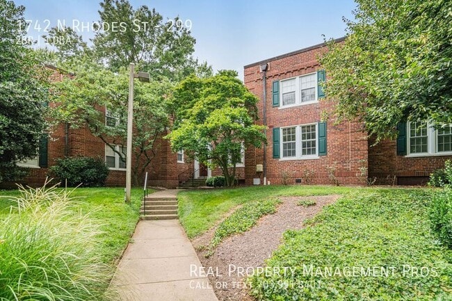 1742 N Rhodes St in Arlington, VA - Building Photo - Building Photo