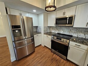 659 N Jefferson Ave in Sarasota, FL - Building Photo - Building Photo