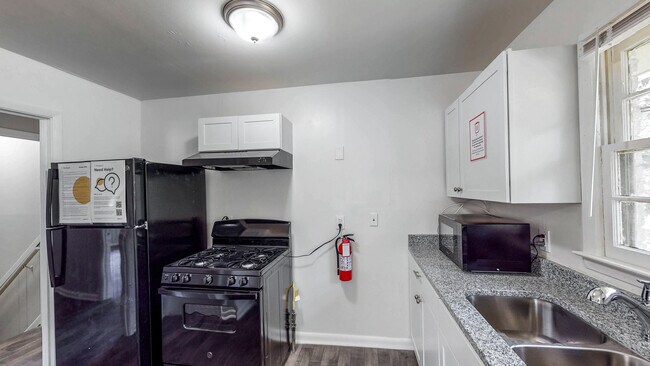 160 Kittrell Dr SW in Atlanta, GA - Building Photo - Building Photo