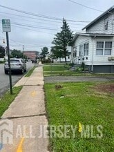 1021 Grandview Ave in Union, NJ - Building Photo - Building Photo