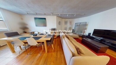 389 Highland Ave in Somerville, MA - Building Photo - Building Photo