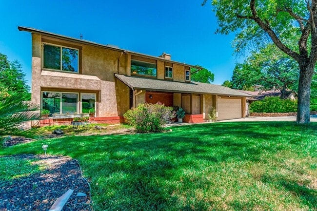 3786 Fujiyama Way in Redding, CA - Building Photo - Building Photo
