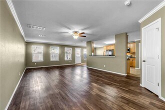145 Housefinch Loop in Leander, TX - Building Photo - Building Photo