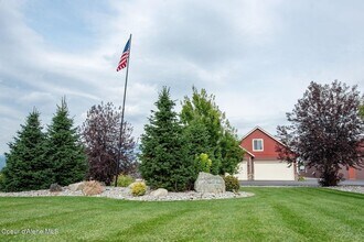 7463 W Lancaster Rd in Rathdrum, ID - Building Photo - Building Photo