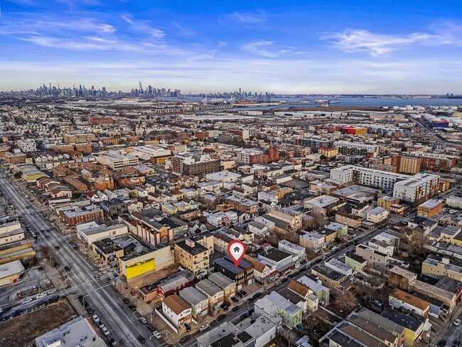 property at 43 W 19th St
