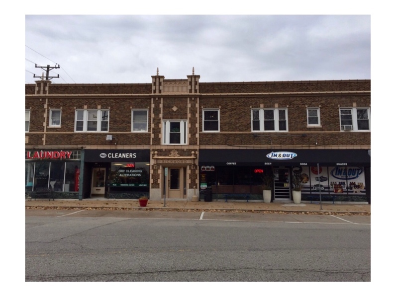 1141 Bellevue Ave-Unit -D in Richmond Heights, MO - Building Photo