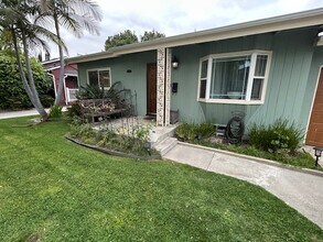 5701 E Los Arcos St in Long Beach, CA - Building Photo - Building Photo
