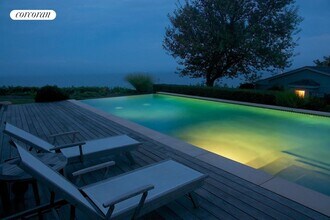 185 Ram Island Dr in Shelter Island, NY - Building Photo - Building Photo