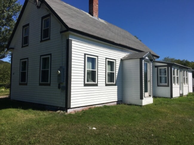 367 Gardiner Rd in Wiscasset, ME - Building Photo - Building Photo