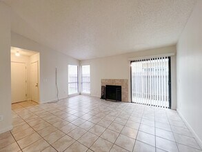 7510 Whisperwillow Dr in Sacramento, CA - Building Photo - Building Photo