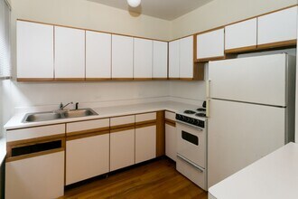 640 W Barry Ave in Chicago, IL - Foto de edificio - Building Photo