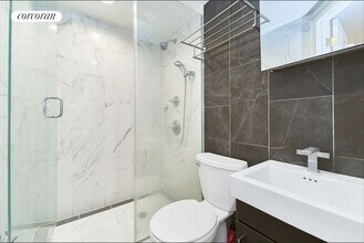 226 W 13th St in New York, NY - Building Photo - Building Photo